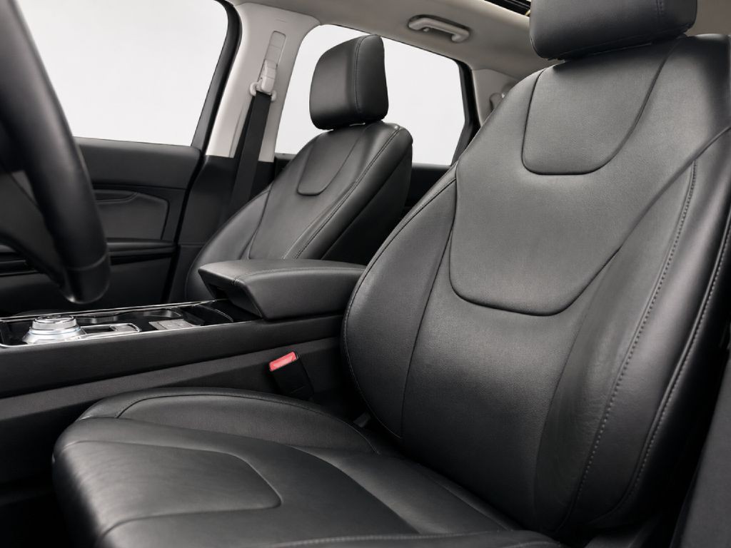 2020 Ford Edge Image 9