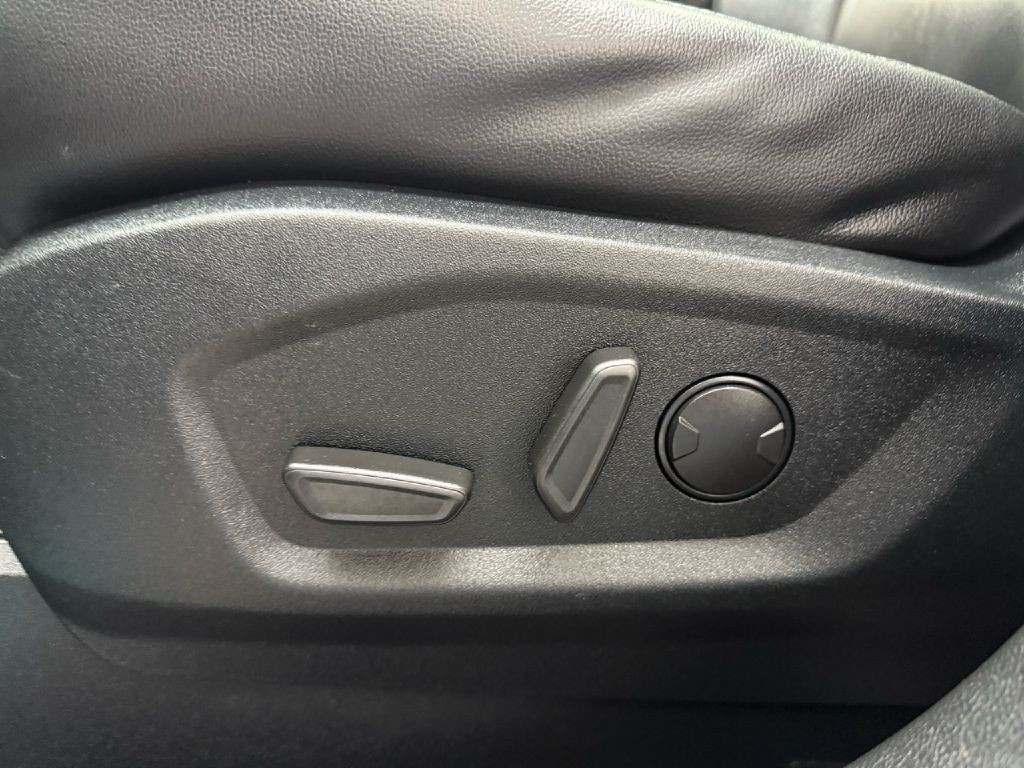 2020 Ford Edge Image 10