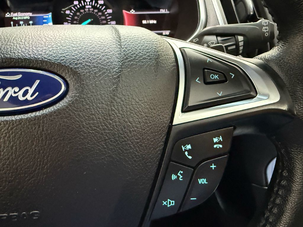 2020 Ford Edge Image 15