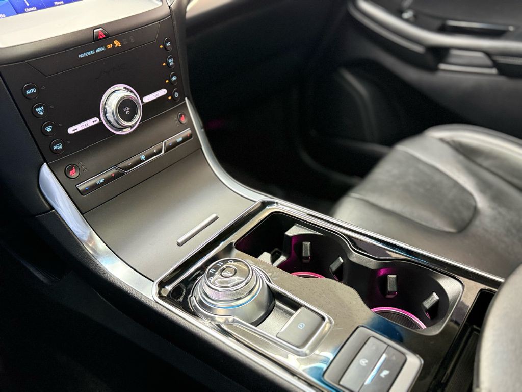 2020 Ford Edge Image 20