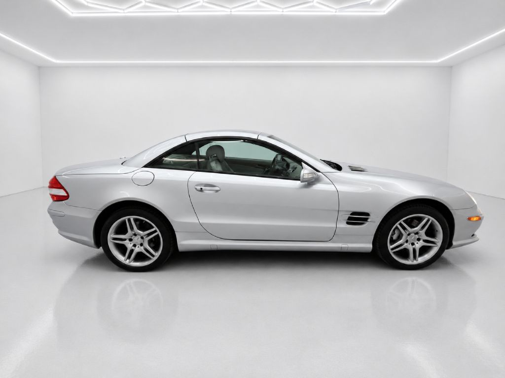 2007 Mercedes-Benz SL-Class Image 2