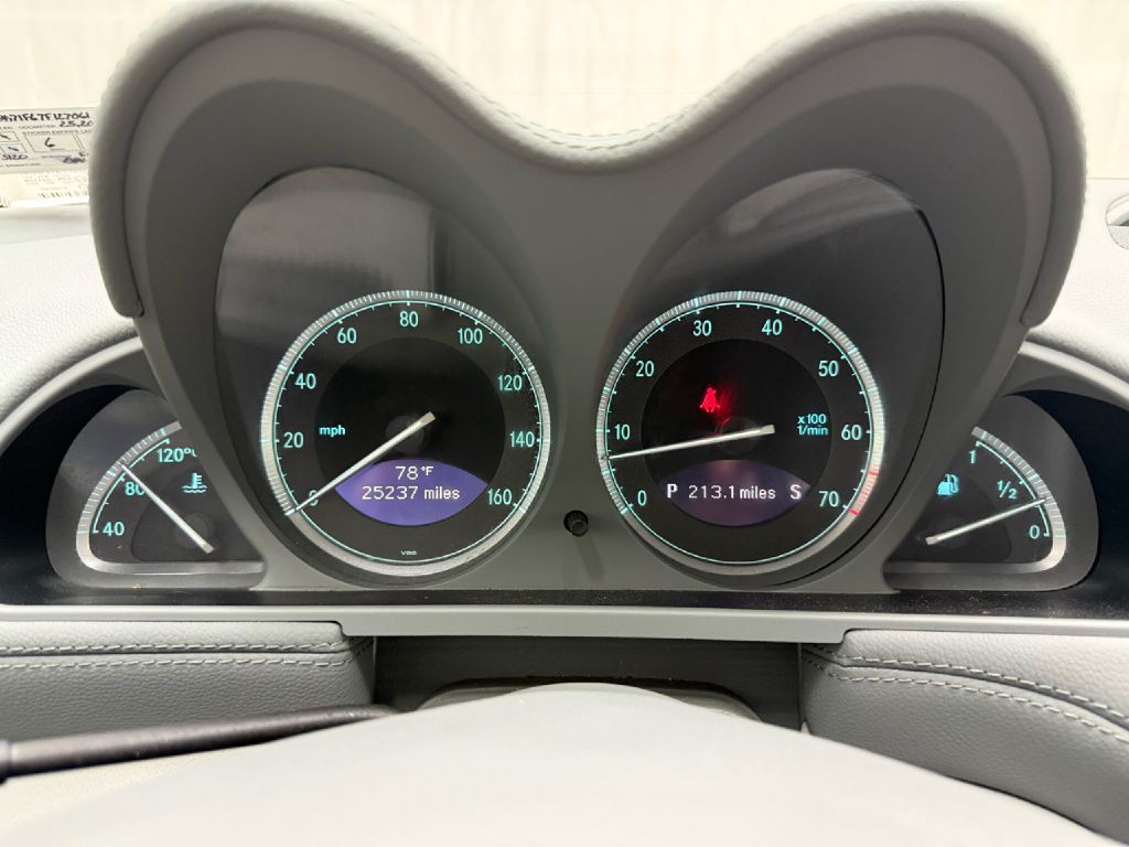 2007 Mercedes-Benz SL-Class Image 16