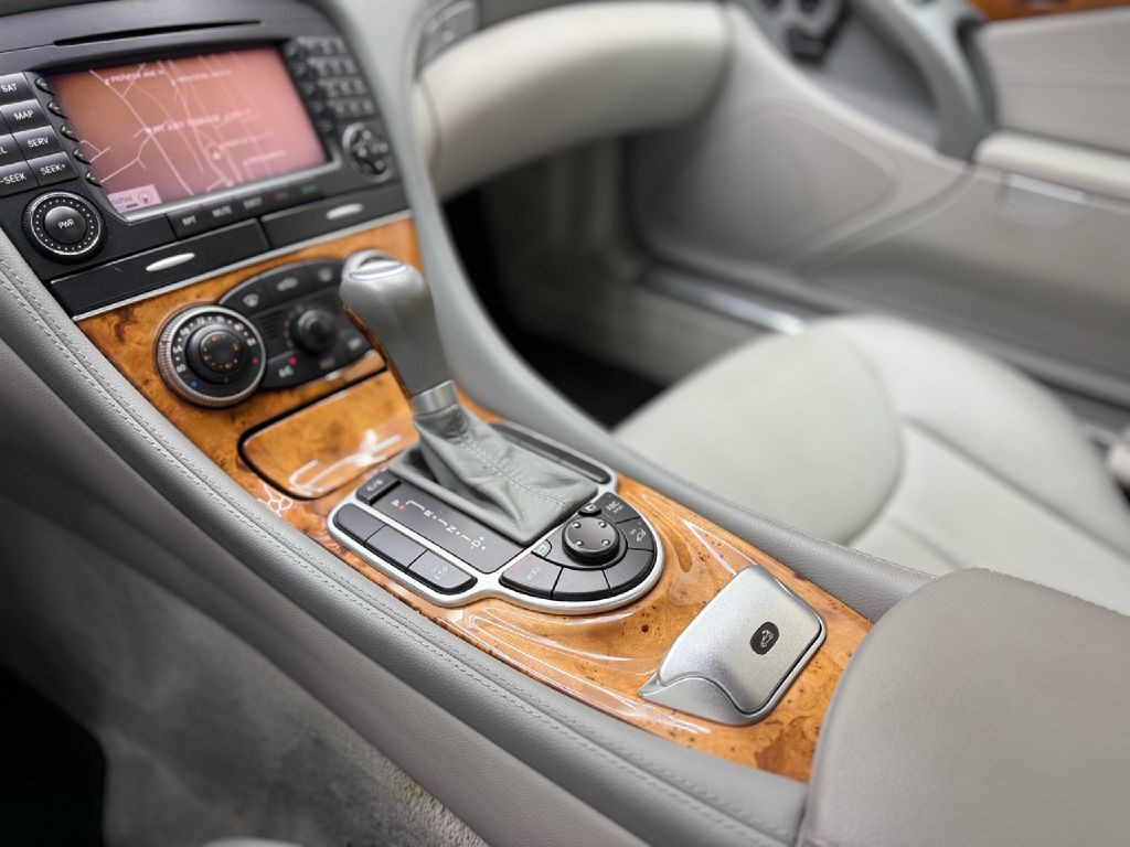 2007 Mercedes-Benz SL-Class Image 20