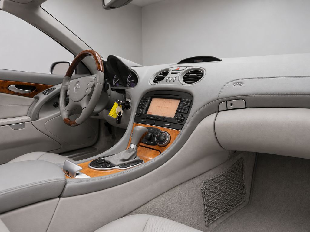 2007 Mercedes-Benz SL-Class Image 33