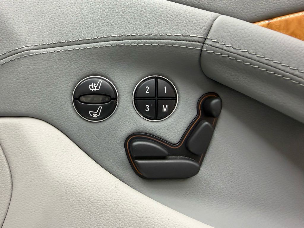 2007 Mercedes-Benz SL-Class Image 34