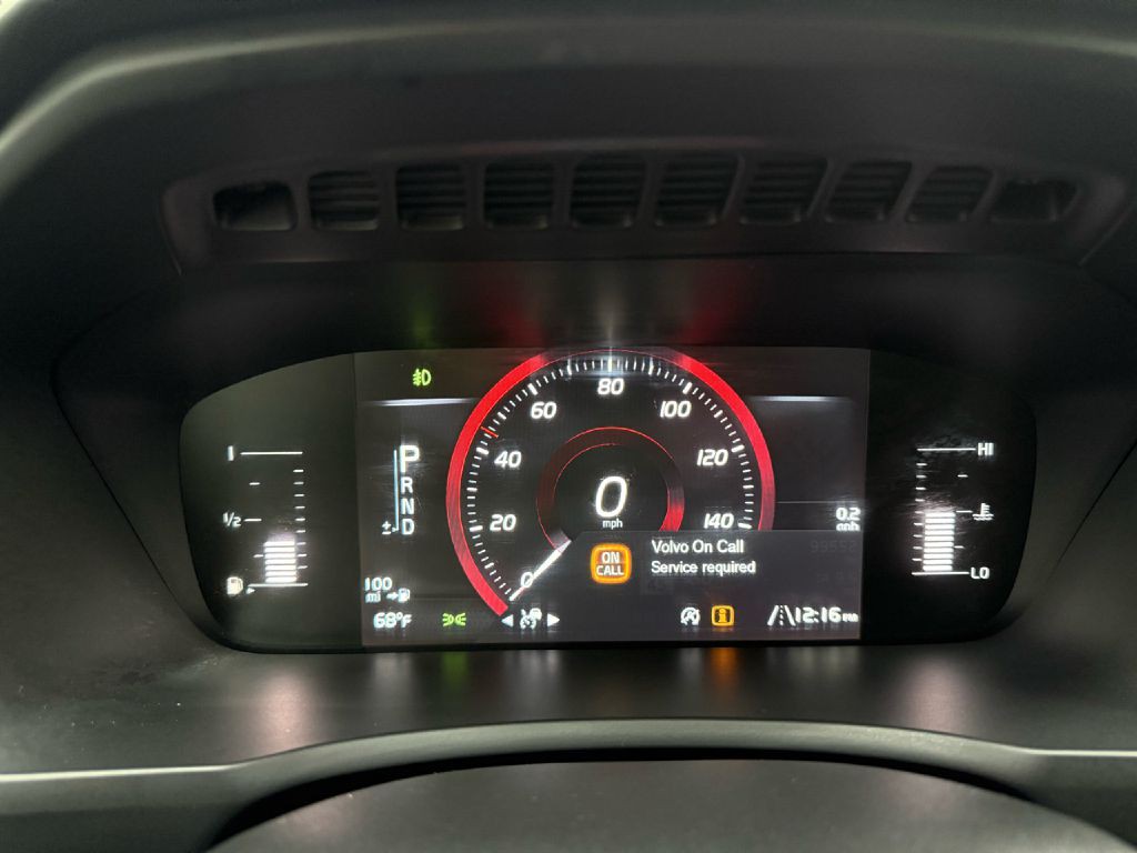 2018 Volvo XC90 Image 17