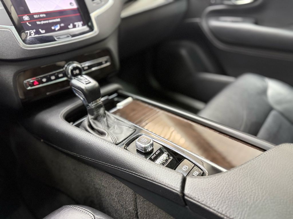 2018 Volvo XC90 Image 22