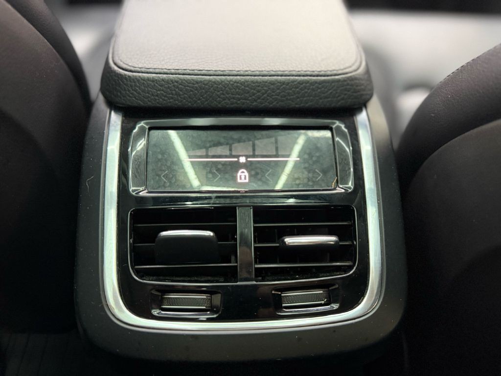 2018 Volvo XC90 Image 25