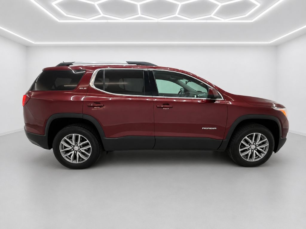 2017 GMC Acadia Image 2