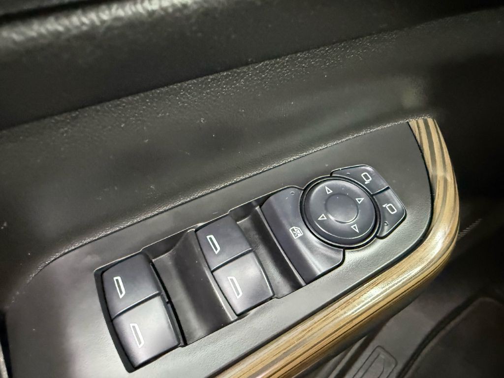 2017 GMC Acadia Image 11