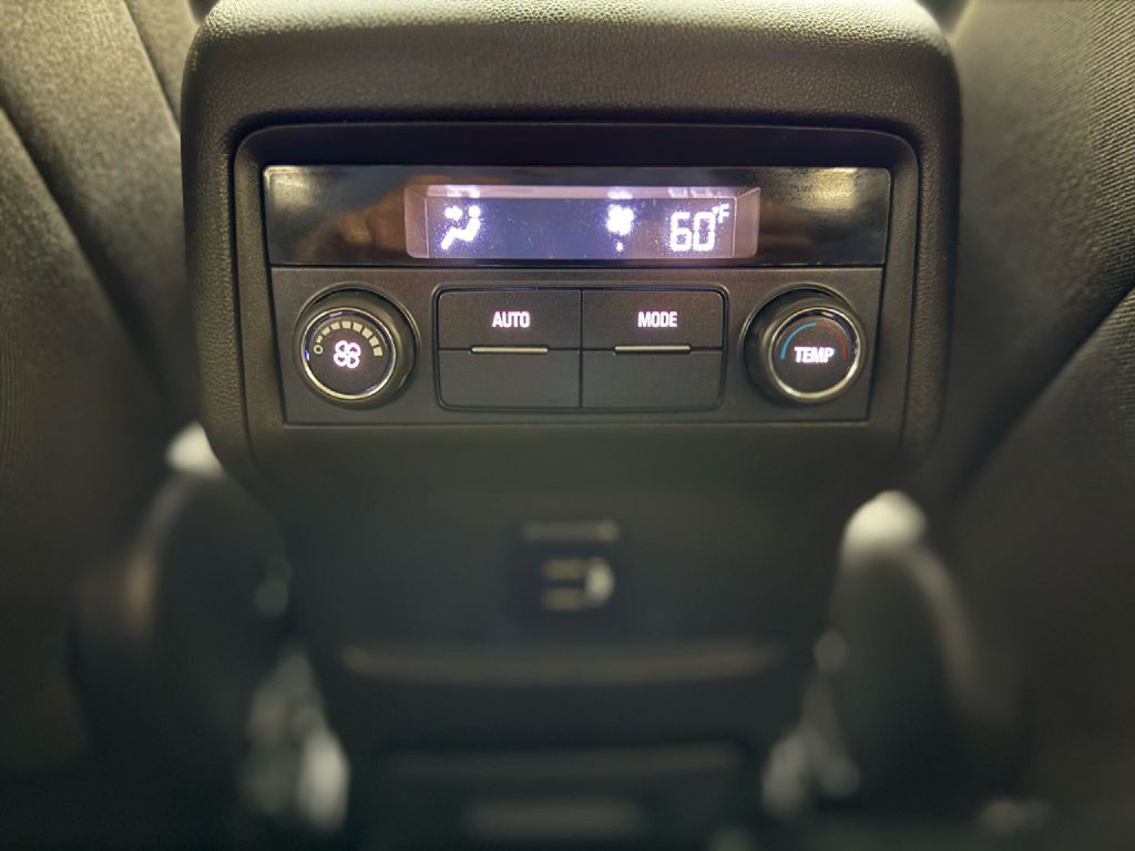 2017 GMC Acadia Image 22