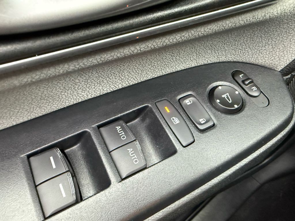 2017 Honda CR-V Image 12