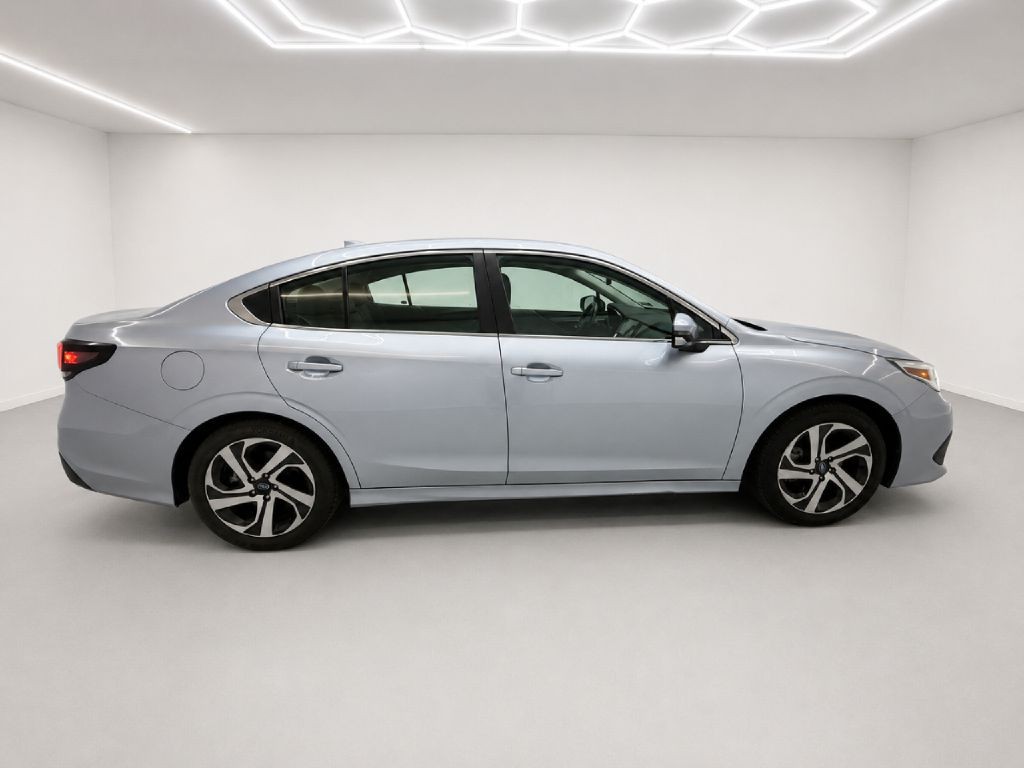 2022 Subaru Legacy Image 2