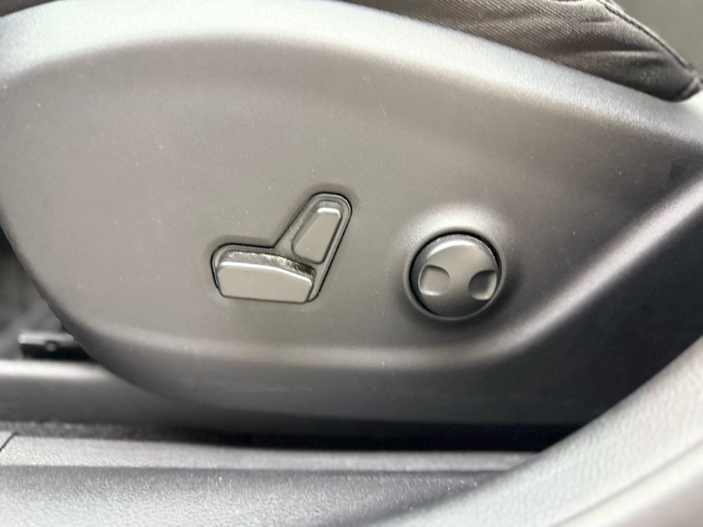2022 Jeep Cherokee Image 10