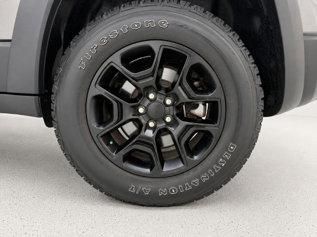 2022 Jeep Cherokee Image 32
