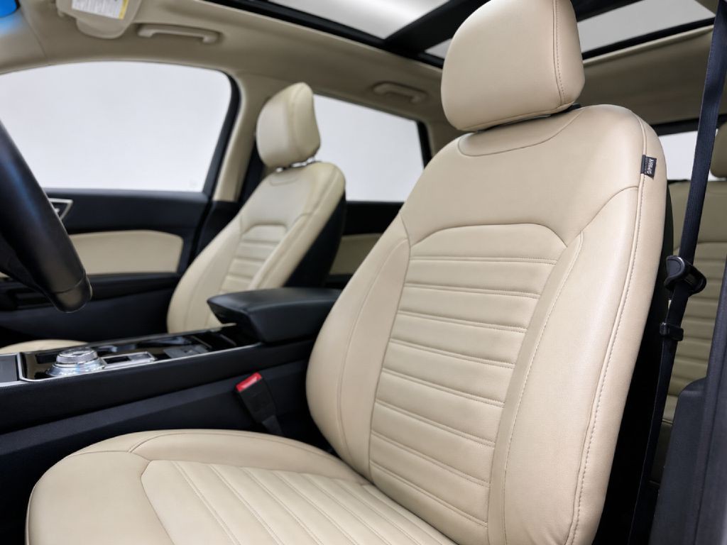 2019 Ford Edge Image 9