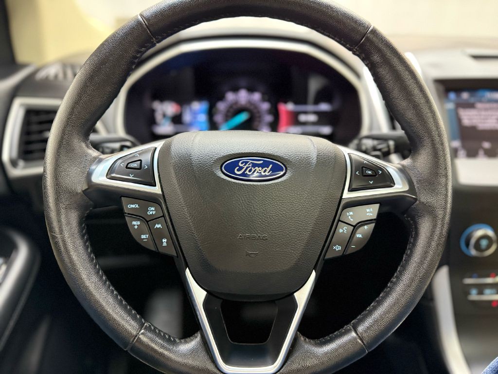 2019 Ford Edge Image 13