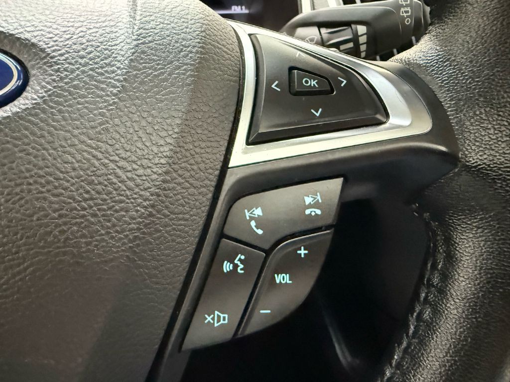 2019 Ford Edge Image 15