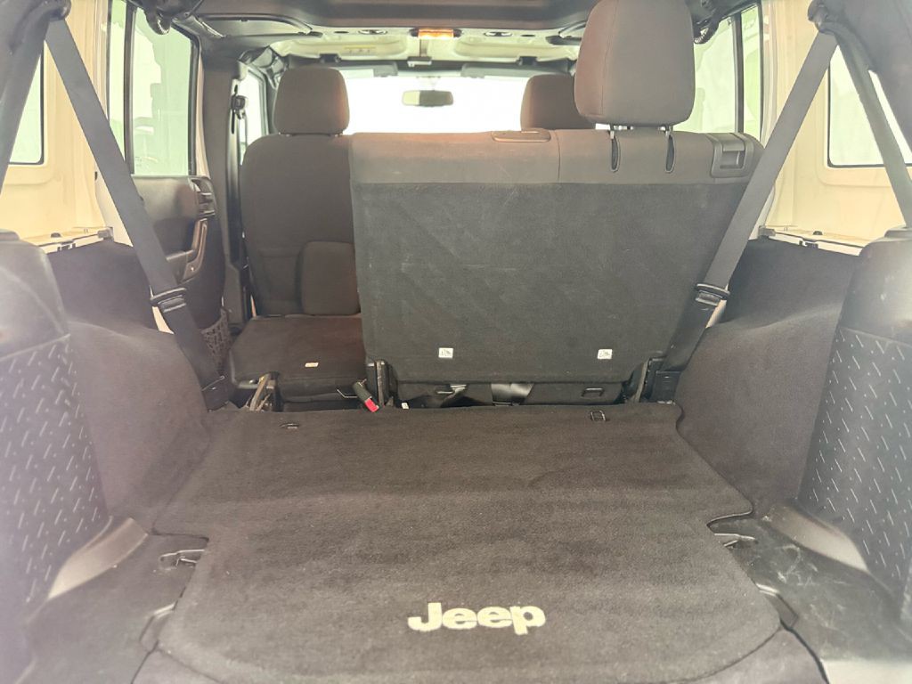 2017 Jeep Wrangler Unlimited Image 21