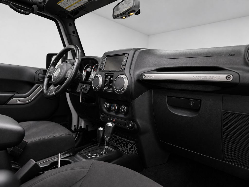 2017 Jeep Wrangler Unlimited Image 35