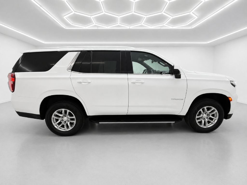 2021 Chevrolet Tahoe Image 2