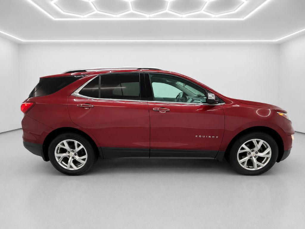 2018 Chevrolet Equinox Image 2
