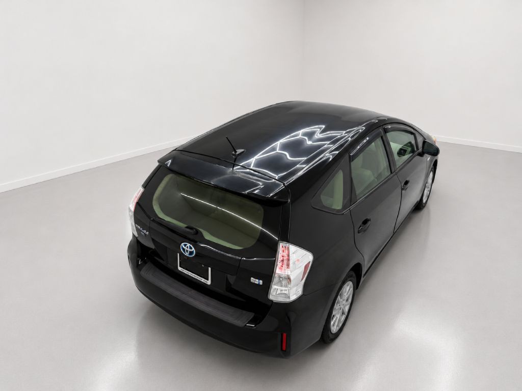 2012 Toyota Prius Image 30