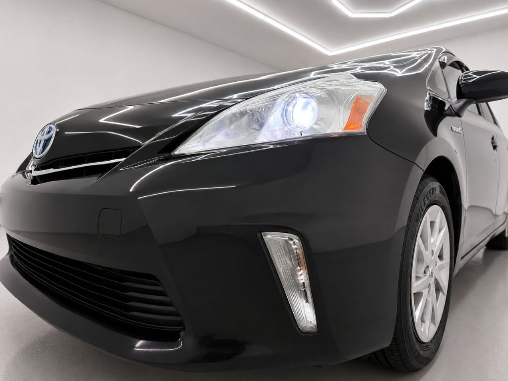 2012 Toyota Prius Image 31