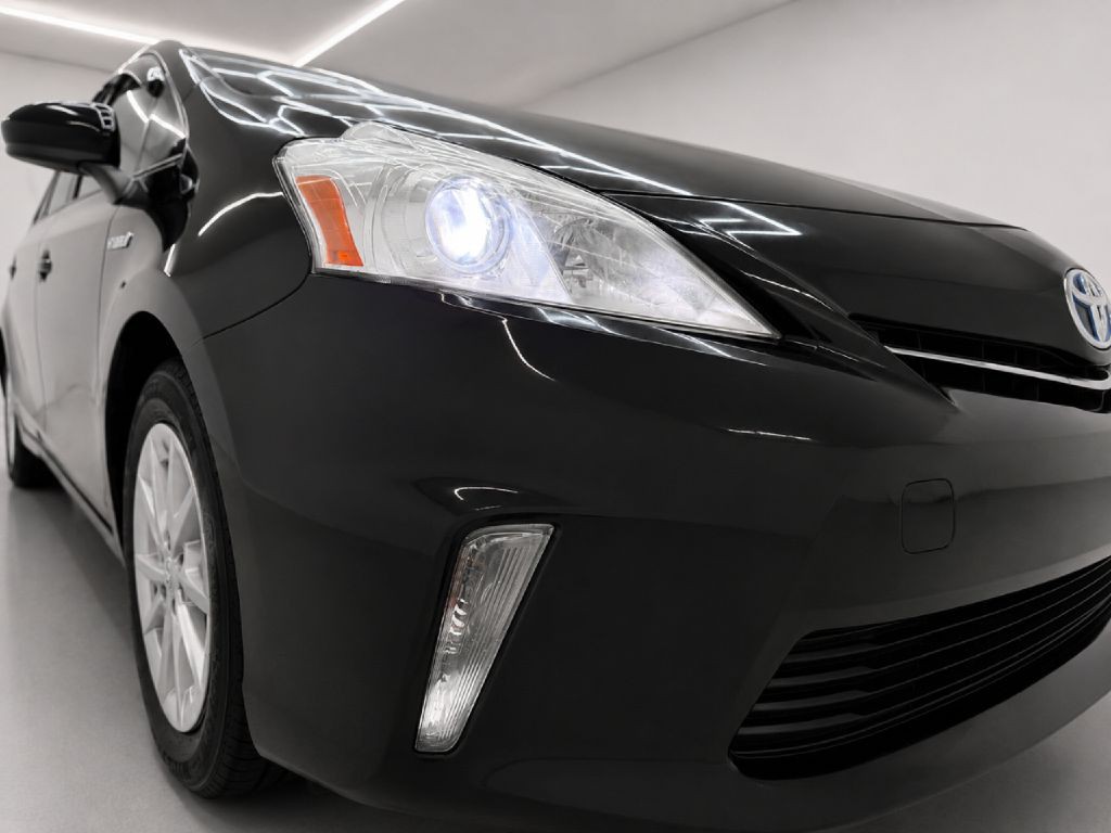 2012 Toyota Prius Image 32