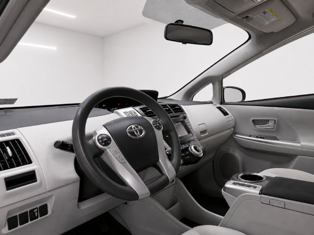 2012 Toyota Prius Image 35