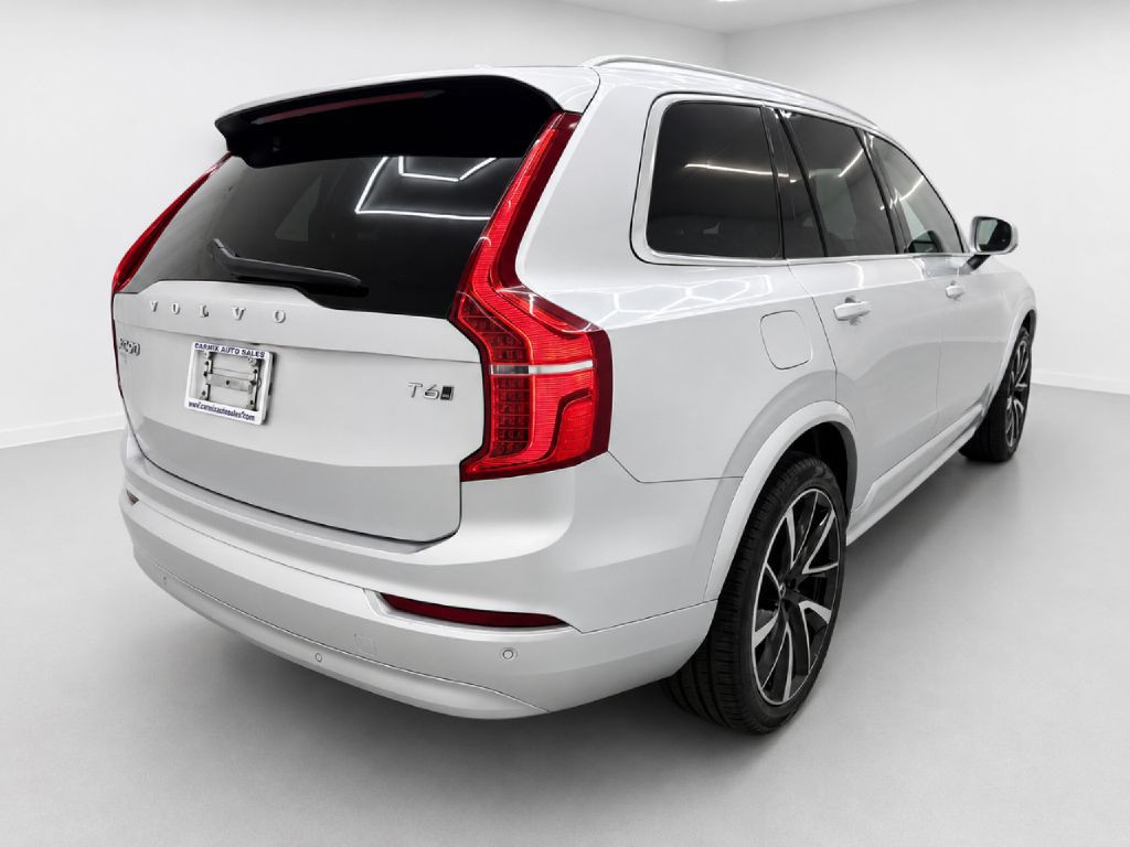 2022 Volvo XC90 Image 3
