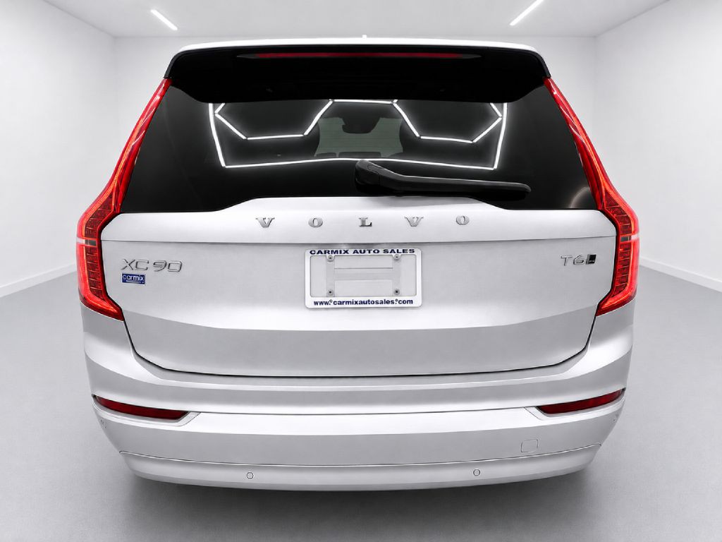 2022 Volvo XC90 Image 4