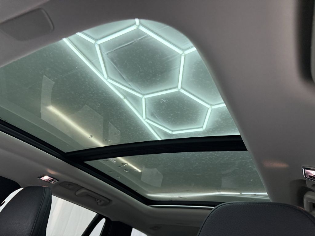 2022 Volvo XC90 Image 11