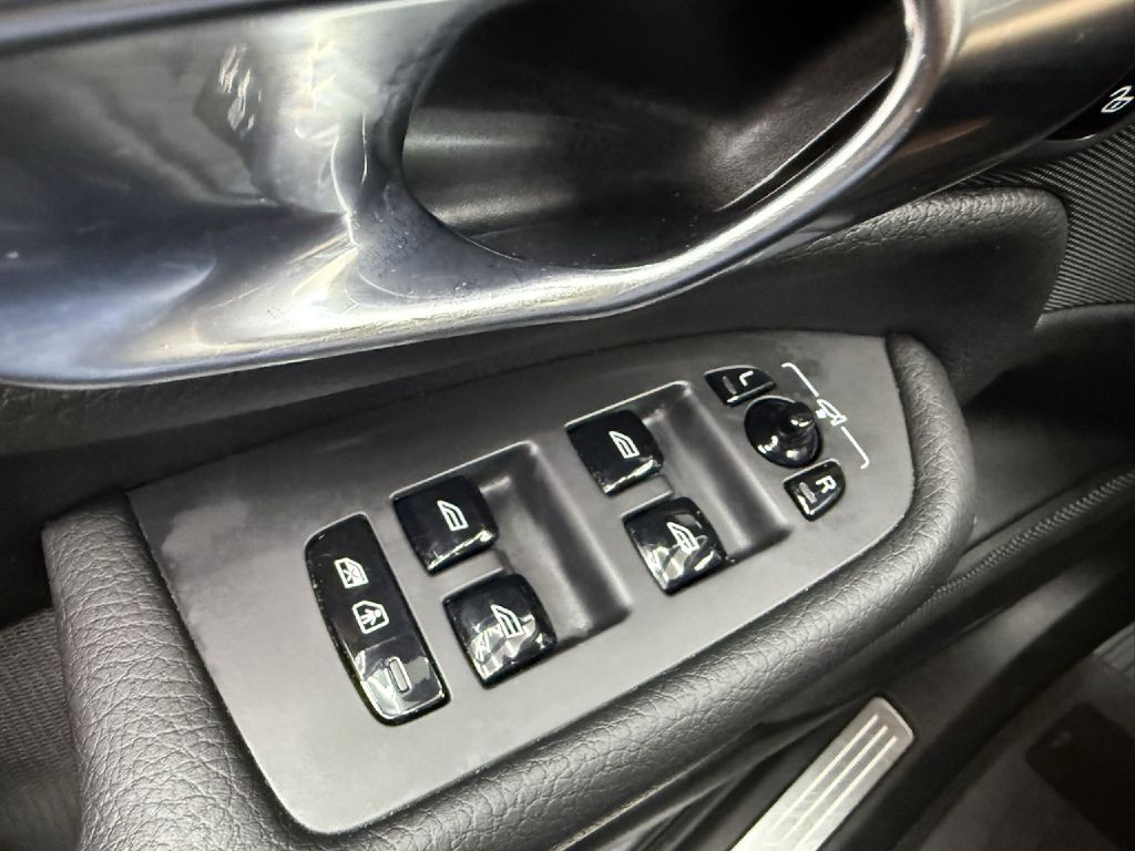 2022 Volvo XC90 Image 12