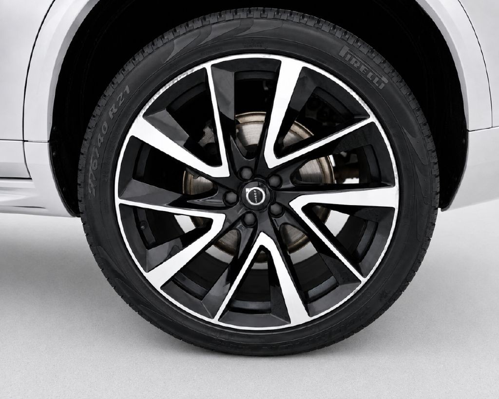 2022 Volvo XC90 Image 35
