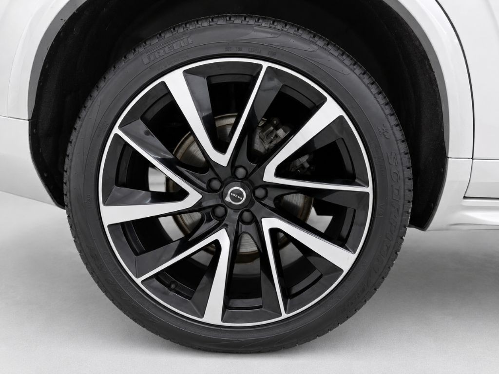 2022 Volvo XC90 Image 36