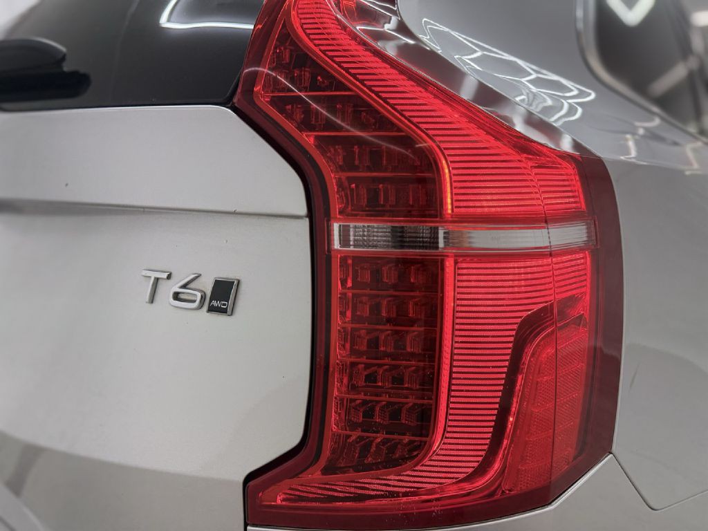 2022 Volvo XC90 Image 42