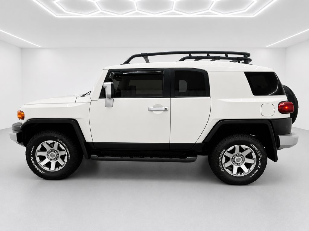 2014 Toyota FJ Cruiser Image 6