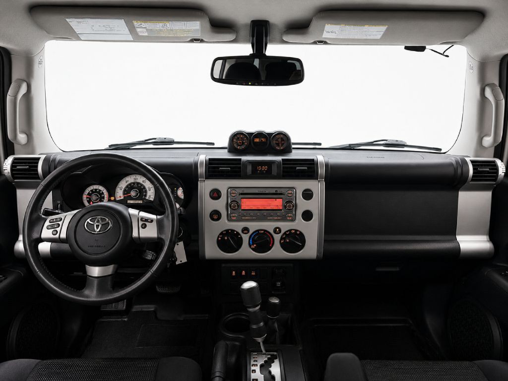 2014 Toyota FJ Cruiser Image 23