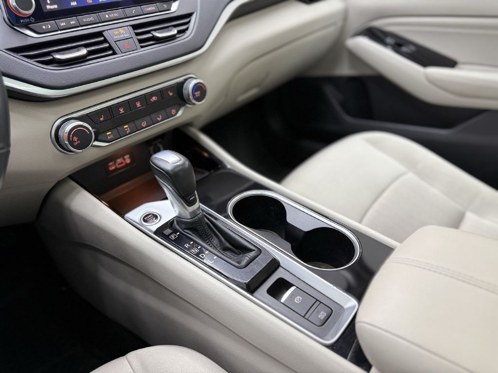 2022 Nissan Altima Image 20