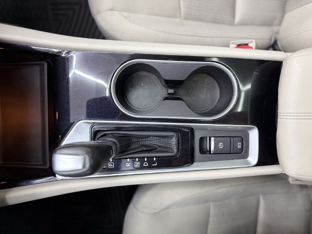 2022 Nissan Altima Image 21