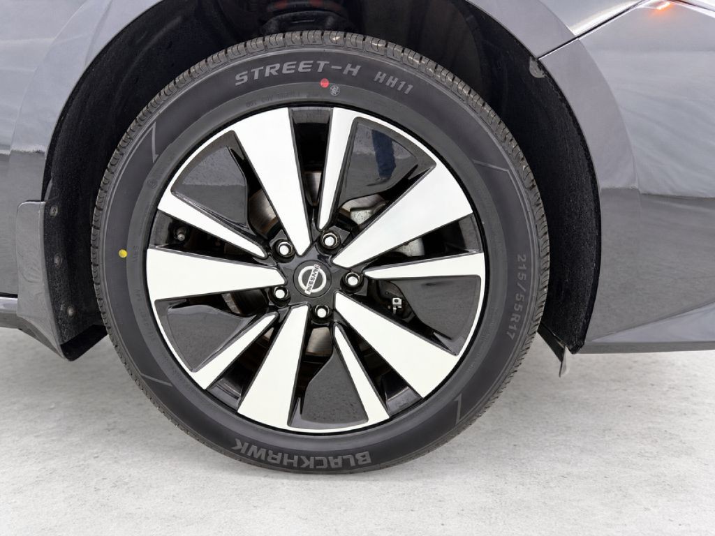 2022 Nissan Altima Image 33