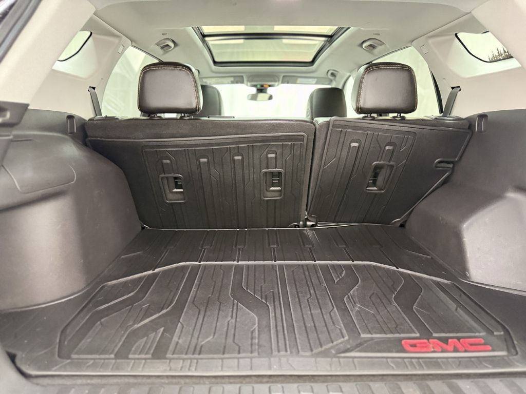 2021 GMC Terrain Image 25
