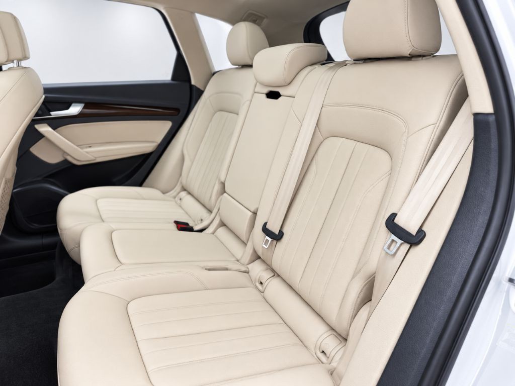 2020 Audi Q5 Image 24