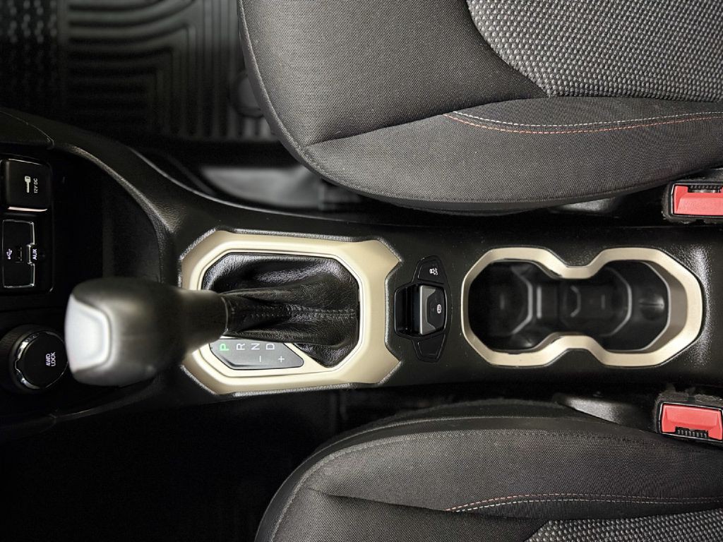 2016 Jeep Renegade Image 20