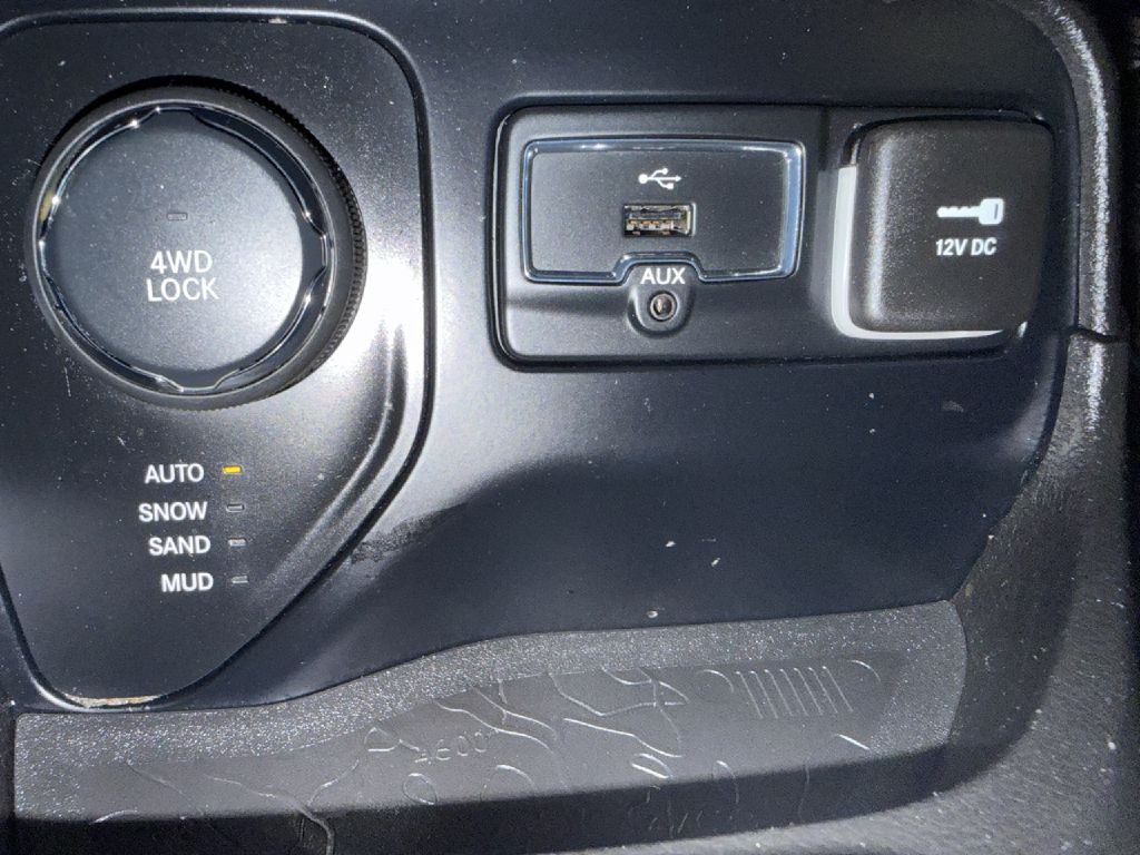 2016 Jeep Renegade Image 21