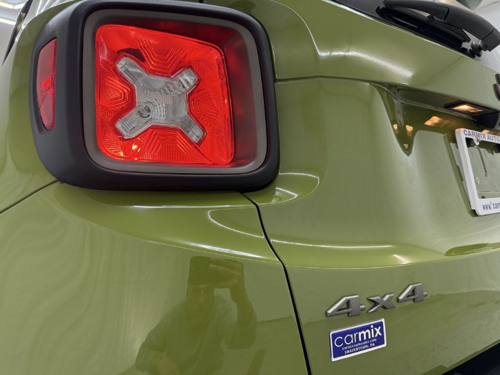 2016 Jeep Renegade Image 37