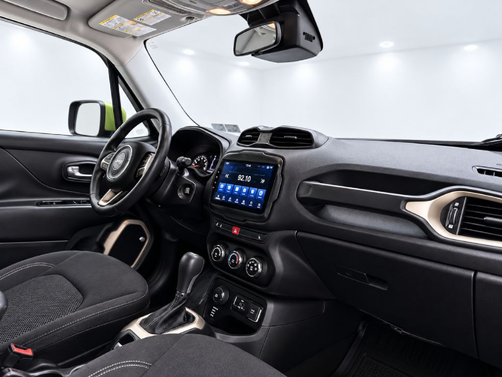 2016 Jeep Renegade Image 39