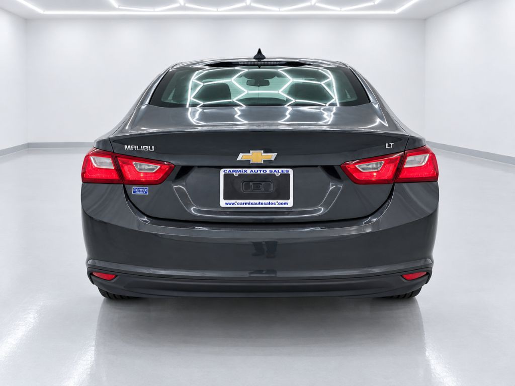 2018 Chevrolet Malibu Image 4