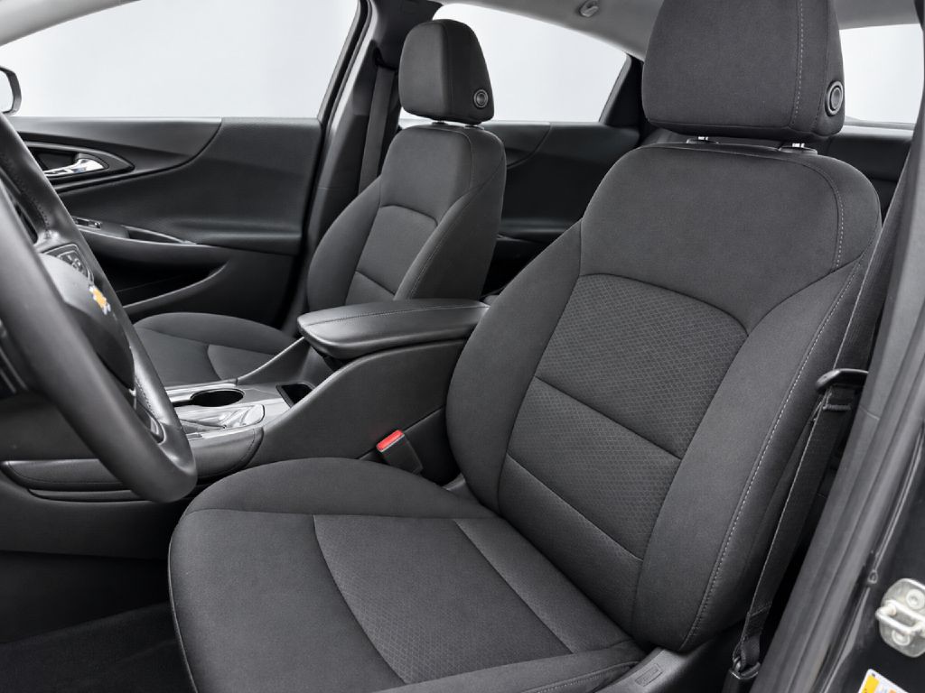 2018 Chevrolet Malibu Image 9